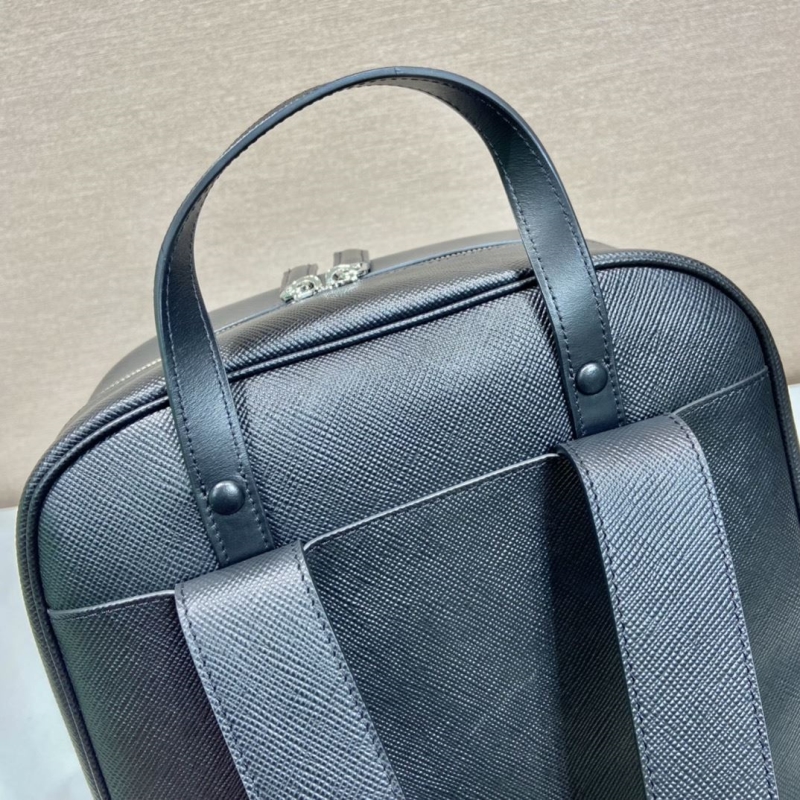 Pra*a backpacks